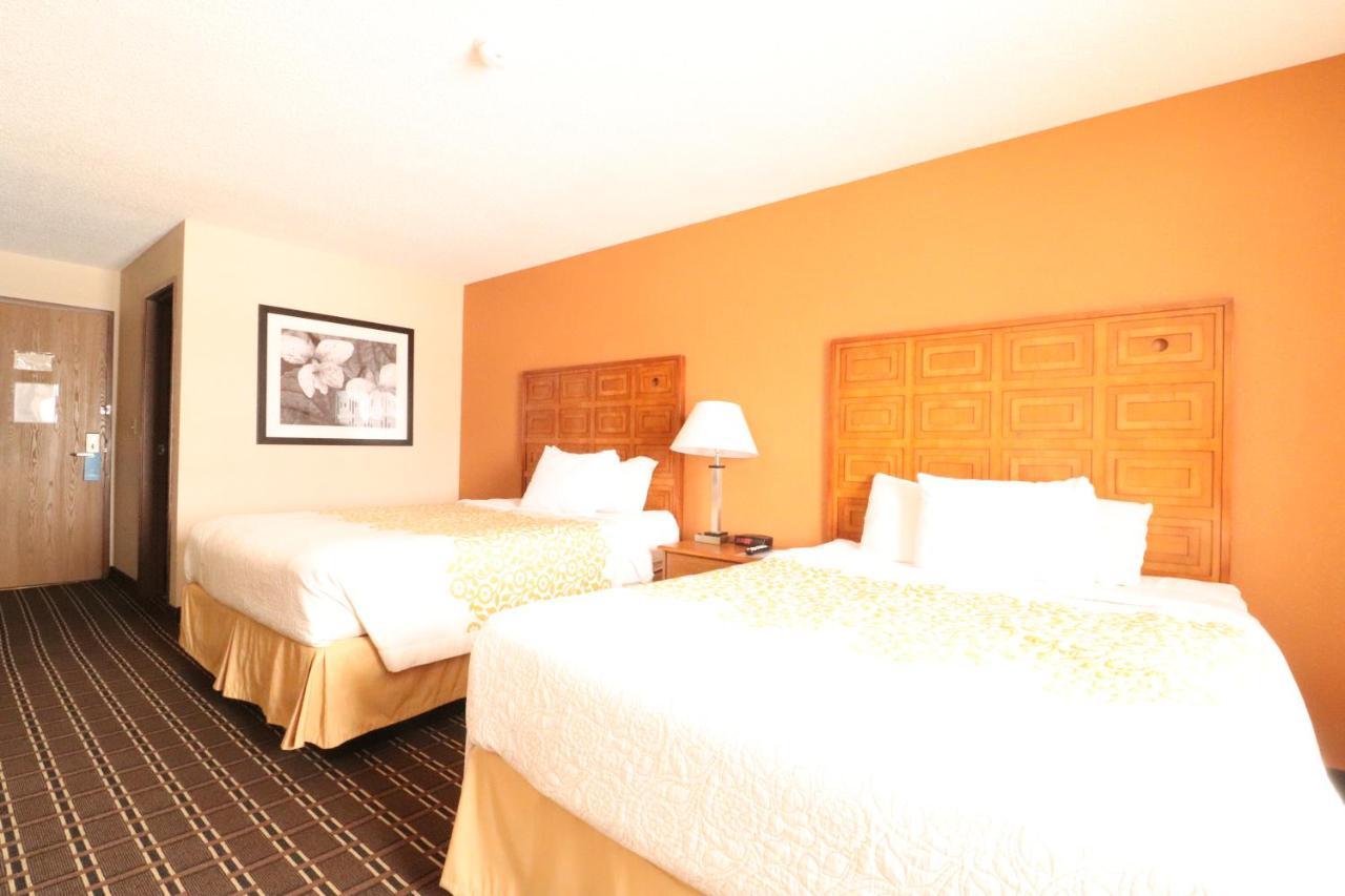 Days Inn By Wyndham Black River Falls - Access To Atv Trail Extérieur photo