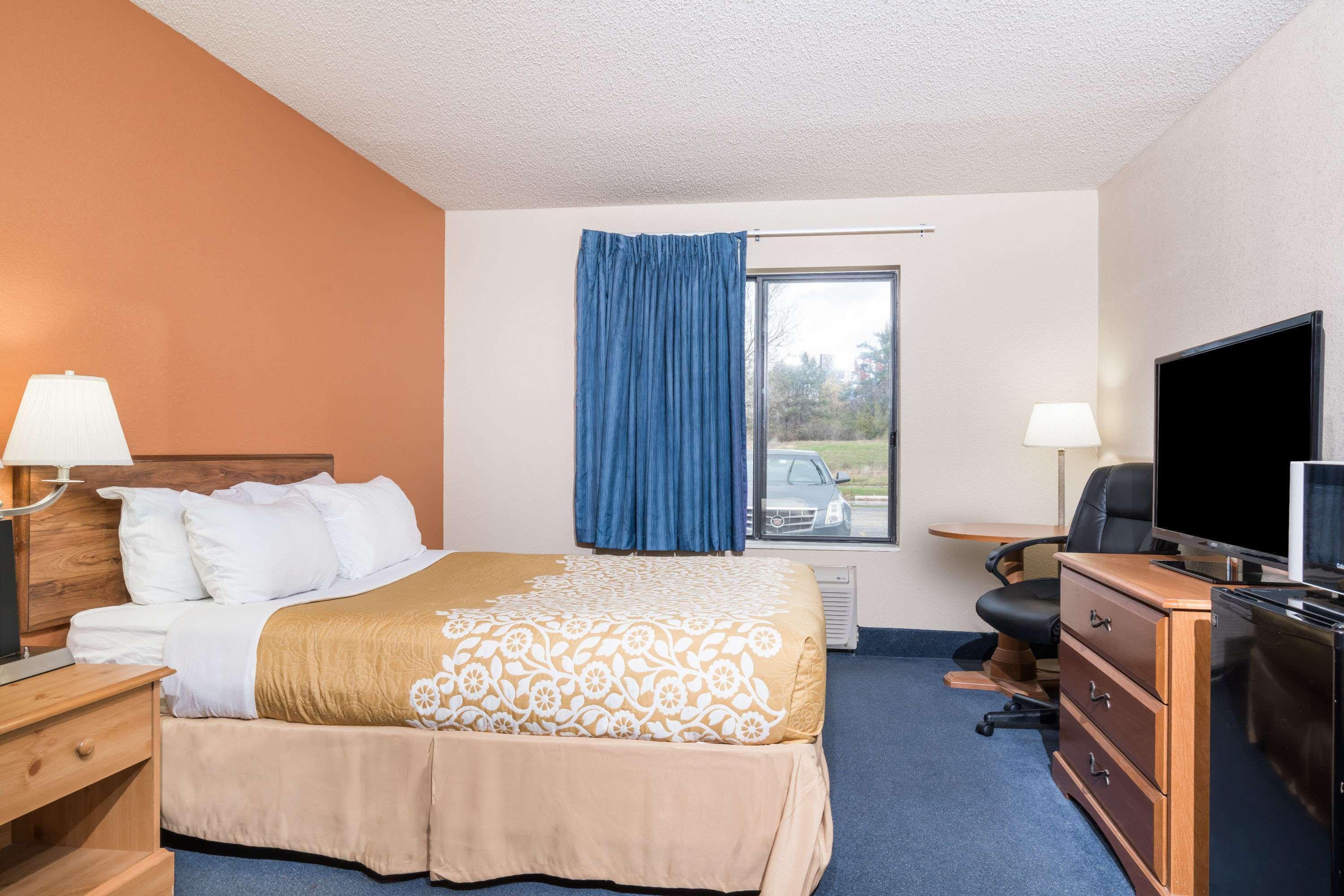 Days Inn By Wyndham Black River Falls - Access To Atv Trail Extérieur photo