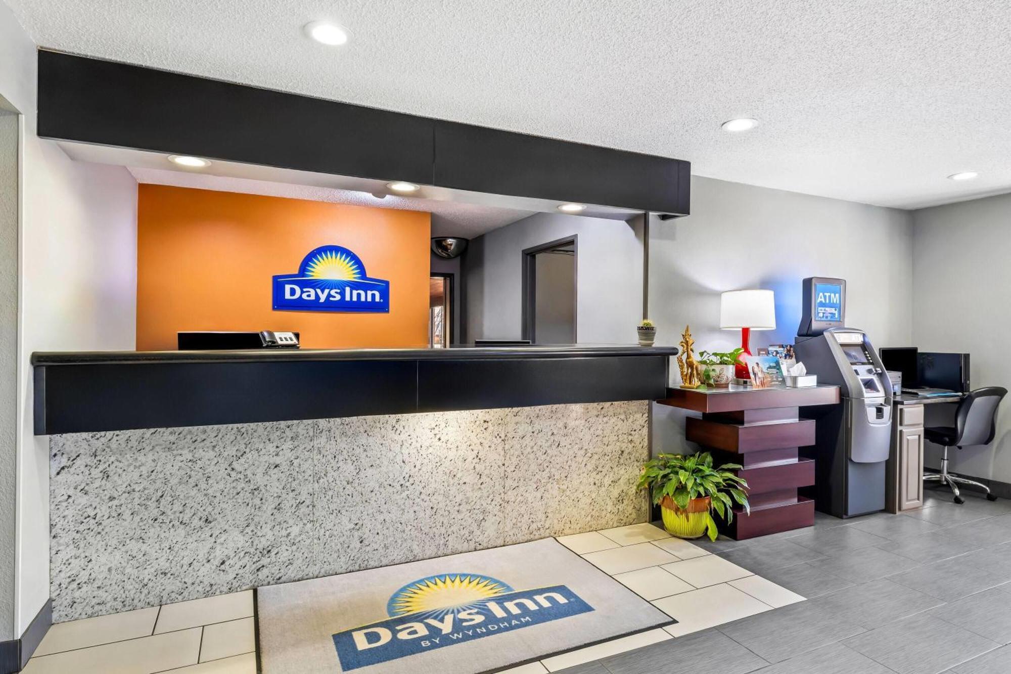 Days Inn By Wyndham Black River Falls - Access To Atv Trail Extérieur photo