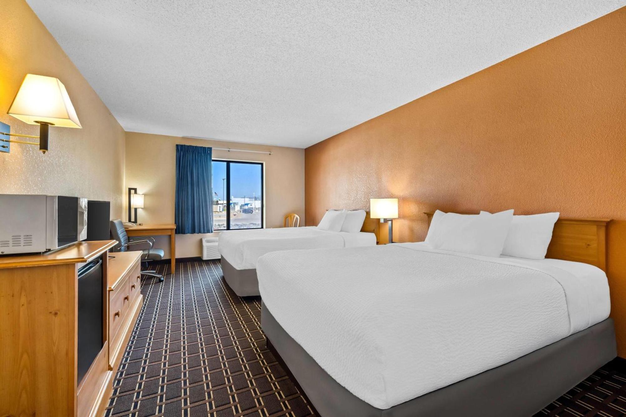 Days Inn By Wyndham Black River Falls - Access To Atv Trail Extérieur photo